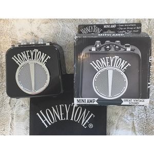 New in Box - Honey Tone Black Battery Powered Mini Amp